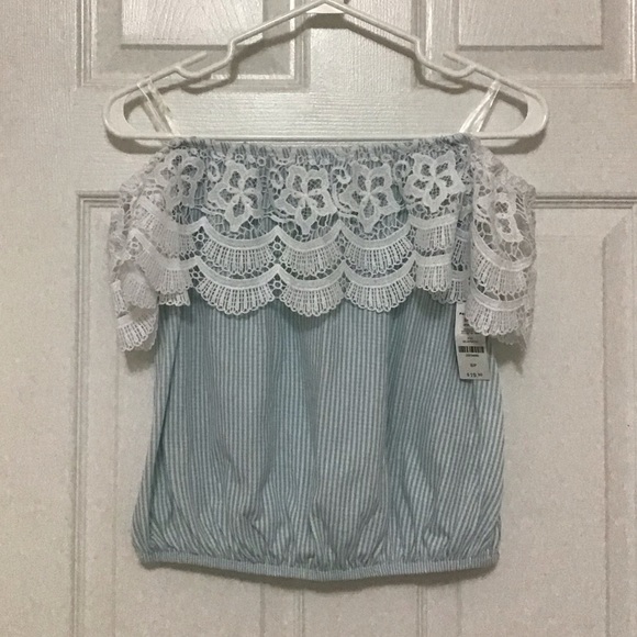 Off the shoulder top - Picture 2 of 3